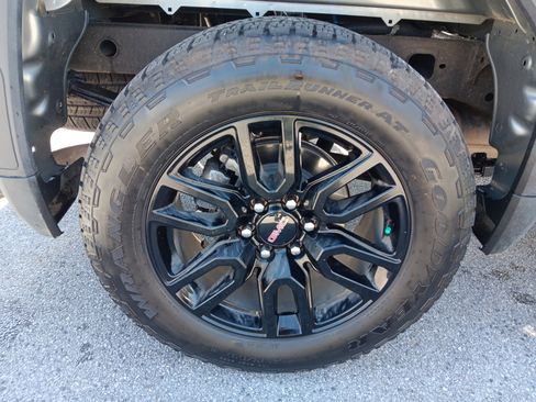 Used 2026 GMC Sierra 1500 Elevation image 4