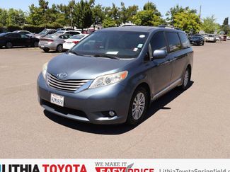 Used 2015 Toyota Sienna XLE w/ XLE Navigation Package FWD video 1