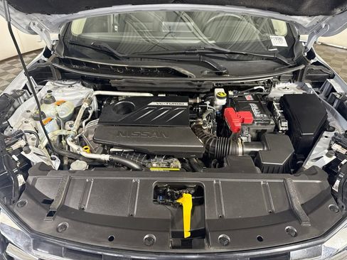 Used 2024 Nissan Rogue SV AWD/4WD image 4