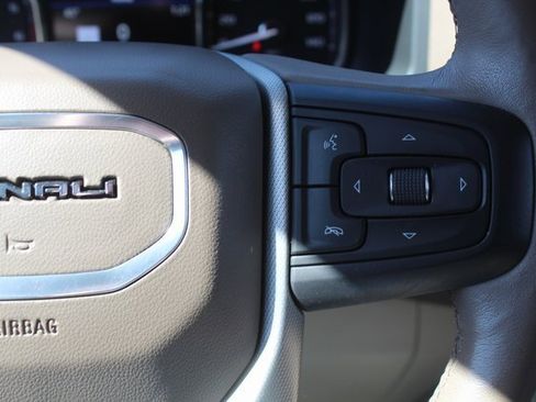 Used 2021 GMC Yukon XL Denali w/ Denali Premium Package image 26