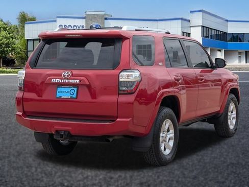 Used 2017 Toyota 4Runner SR5 Premium AWD/4WD image 2