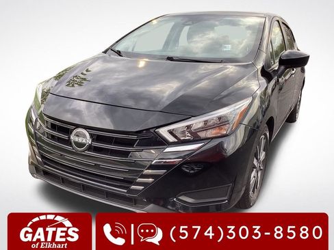 Used 2025 Nissan Versa SV FWD image 5