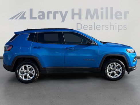 Used 2025 Jeep Compass Latitude w/ Convenience Group image 7