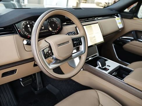 New 2026 Land Rover Range Rover Long Wheelbase SE AWD/4WD image 21