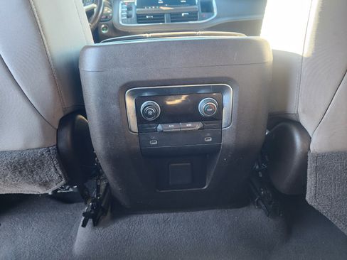 Used 2021 Chevrolet Suburban LS image 16