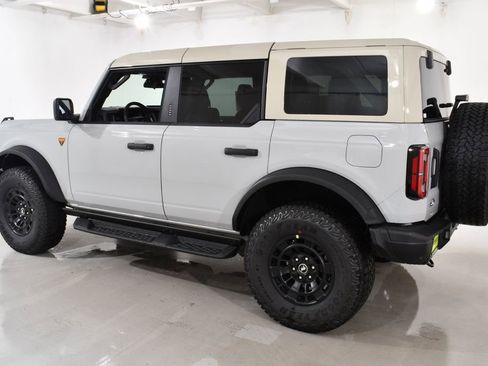New 2026 Ford Bronco Badlands AWD/4WD image 15