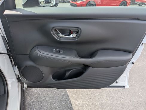 New 2026 Honda HR-V LX image 31