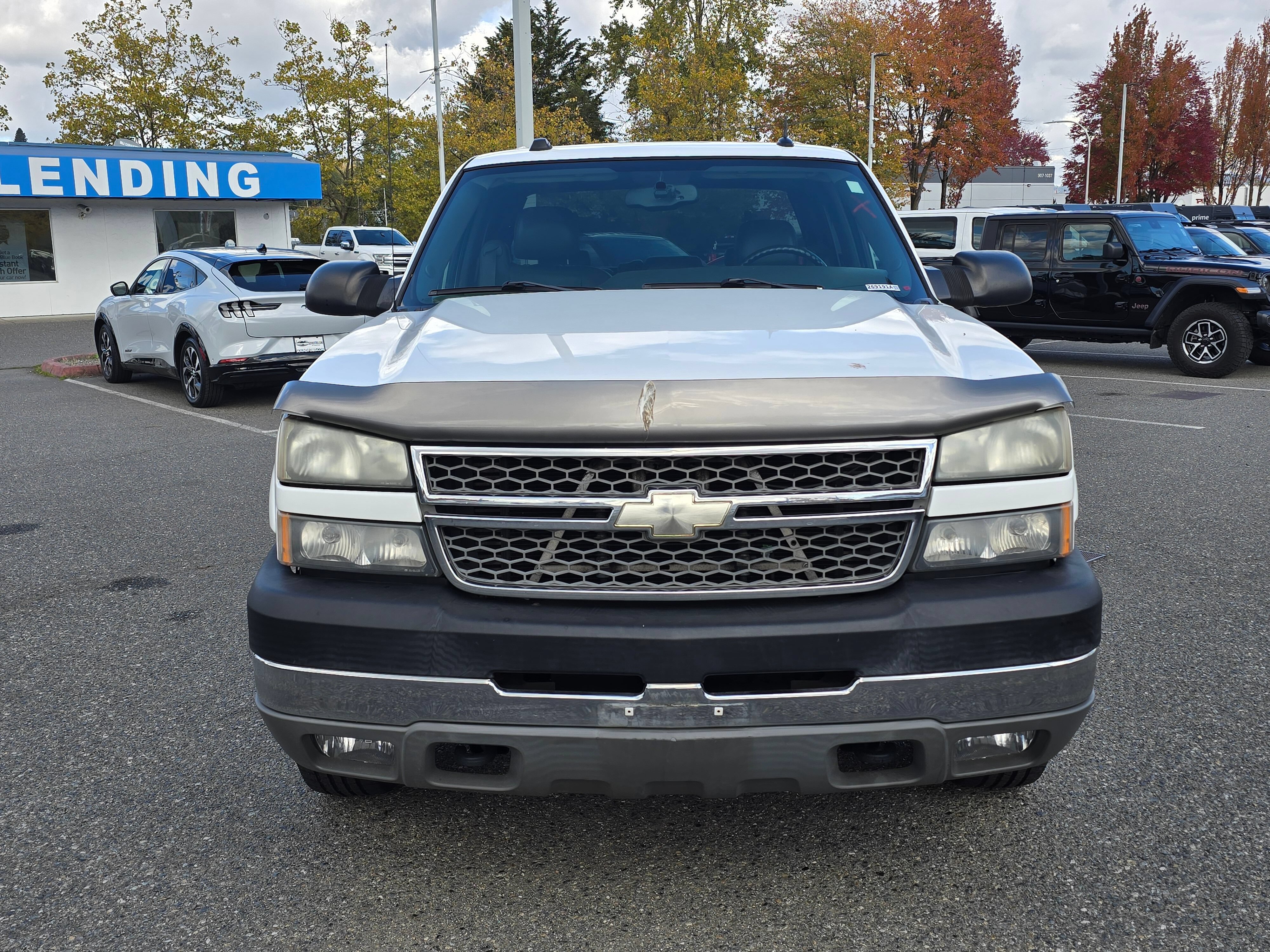 Used 2005 Chevrolet Silverado 2500 LT w/ Heavy-Duty Power Package AWD/4WD image 8