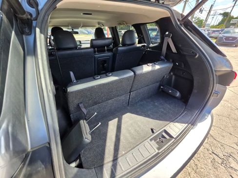 Used 2023 Mitsubishi Outlander SE image 17