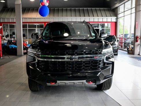 Used 2022 Chevrolet Suburban Z71 AWD/4WD image 2