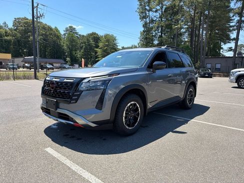 New 2026 Nissan Pathfinder Rock Creek w/ Rock Creek Premium Package AWD/4WD image 2