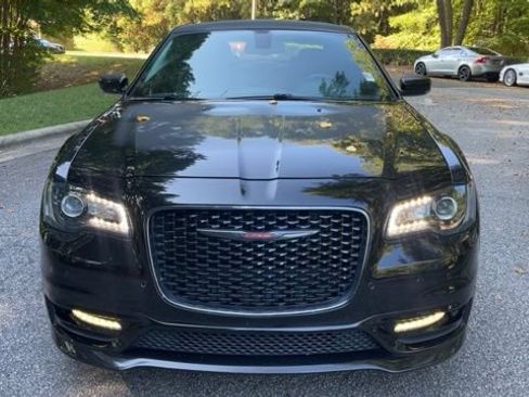 Used 2021 Chrysler 300 S w/ S Model Appearance Package RWD image 3