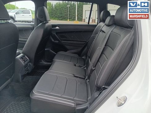 Used 2022 Volkswagen Tiguan SEL R-Line AWD/4WD image 19