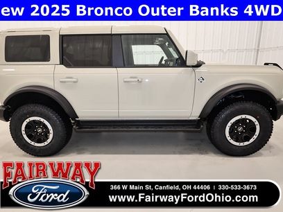 New 2025 Ford Bronco Outer Banks w/ Sasquatch Package