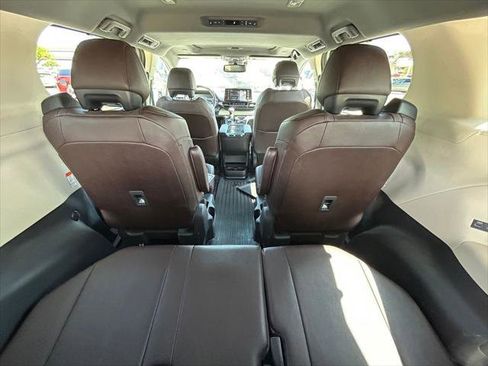 Certified 2024 Toyota Sienna Platinum AWD/4WD image 16