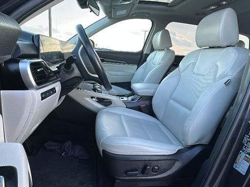 Used 2025 Kia Telluride S FWD image 4