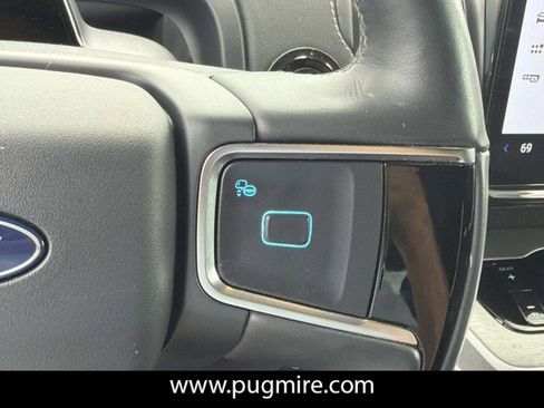 Used 2025 Ford Expedition Platinum AWD/4WD image 25