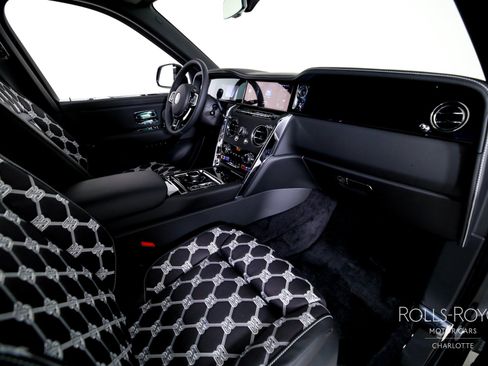 New 2026 Rolls-Royce Cullinan image 39