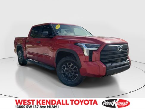 Used 2025 Toyota Tundra SR5 w/ SR5 Convenience Package AWD/4WD image 1