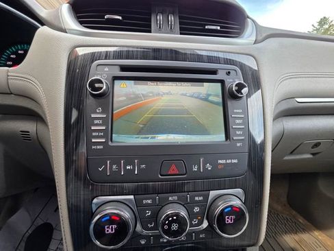 Used 2016 Chevrolet Traverse LTZ AWD/4WD image 22