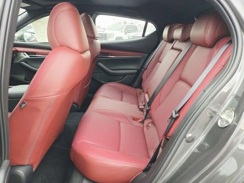 New 2026 MAZDA MAZDA3 Hatchback w/Premium Plus Pkg image 10