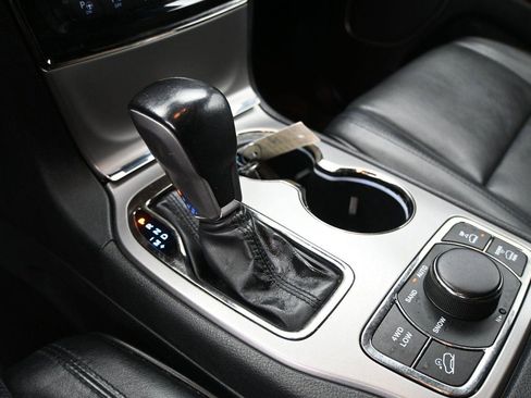 Used 2020 Jeep Grand Cherokee High Altitude AWD/4WD image 5