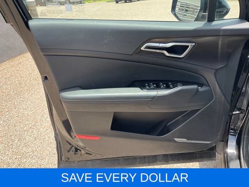 Used 2025 Kia Sportage EX w/ Premium Package FWD image 12