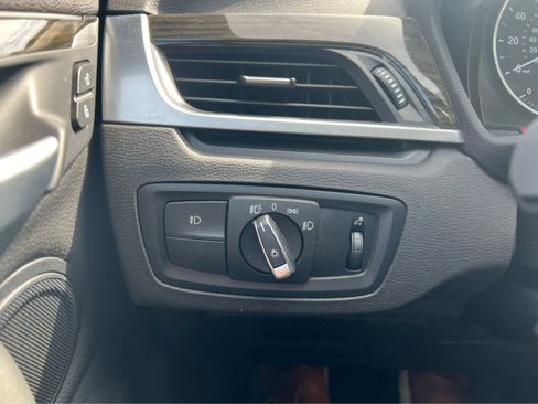 Used 2018 BMW X1 sDrive28i image 17