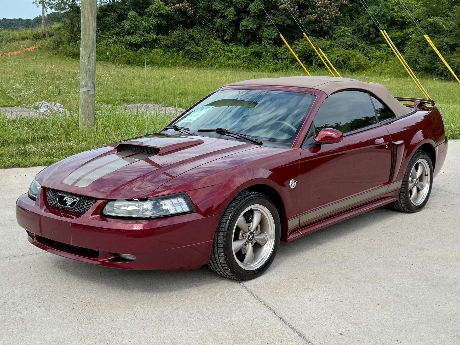 Used 2004 Ford Mustang GT RWD image 16