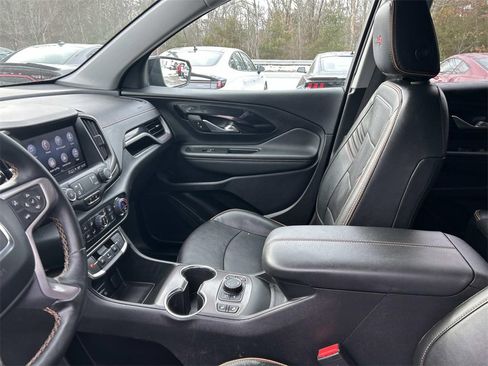 Used 2023 GMC Terrain AT4 image 22