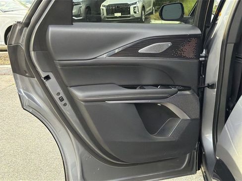 Used 2023 Cadillac Lyriq 2WD image 22