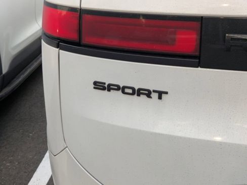 Used 2024 Land Rover Range Rover Sport Dynamic SE image 7