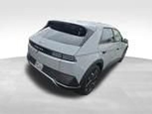 Used 2024 Hyundai Ioniq 5 SE image 4