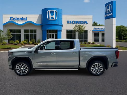 Used 2024 GMC Sierra 1500 Denali w/ Denali Reserve Package AWD/4WD image 3