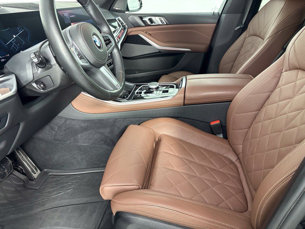 Certified 2024 BMW X5 xDrive40i w/ M Sport Package AWD/4WD image 13