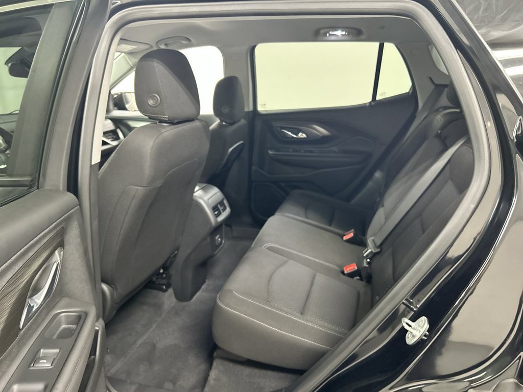 Certified 2023 GMC Terrain SLE w/ Driver Convenience Package AWD/4WD image 19