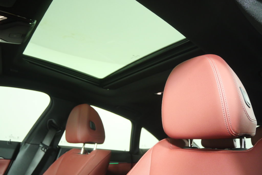 Certified 2025 BMW 430i w/ Premium Package RWD image 12
