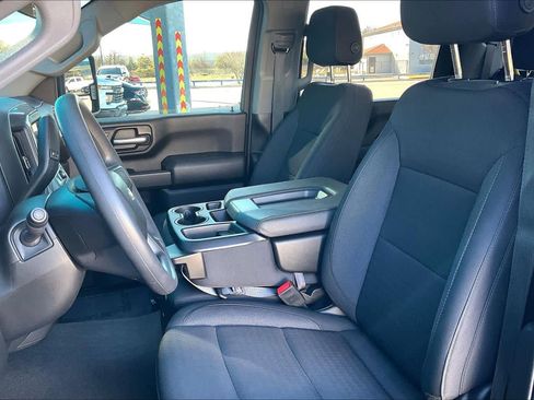 Used 2025 Chevrolet Silverado 2500 Custom w/ Custom Convenience Package image 9