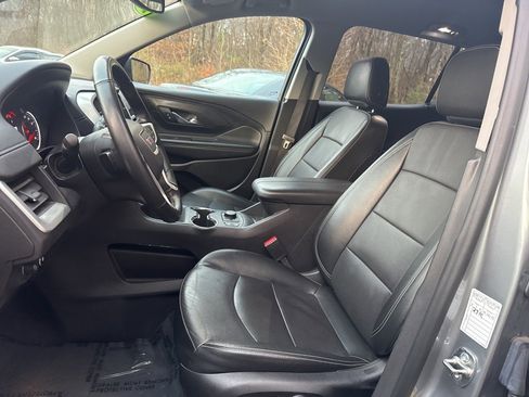 Used 2024 GMC Terrain SLT image 15