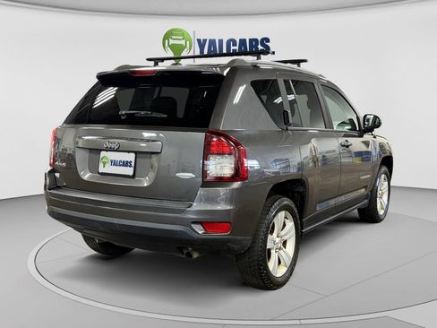 Used 2016 Jeep Compass Latitude AWD/4WD image 5