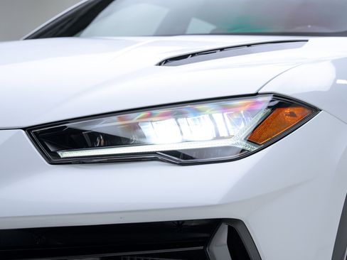 Used 2024 Lamborghini Urus S image 11