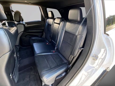 Used 2017 Jeep Grand Cherokee Altitude RWD image 22
