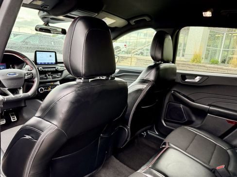 Certified 2024 Ford Escape ST-Line image 11