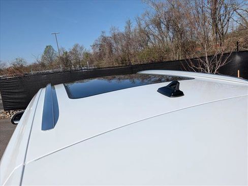 Used 2025 Volkswagen Atlas Cross Sport SEL image 26