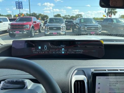 New 2025 Ford Expedition Active image 24