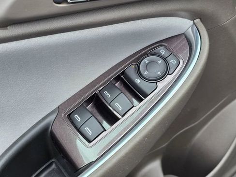 Used 2020 Chevrolet Malibu LT FWD image 23