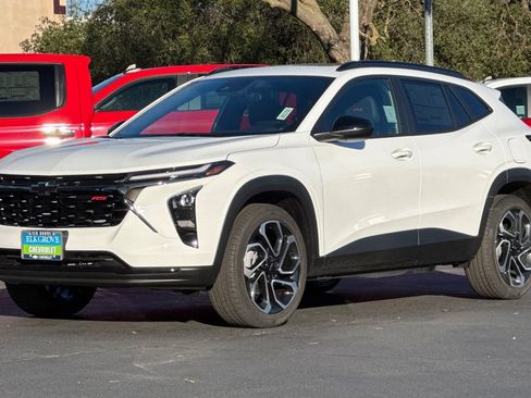 New 2026 Chevrolet Trax RS w/ Sunroof Package image 7