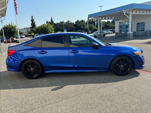 Used 2024 Honda Civic Sport image 4