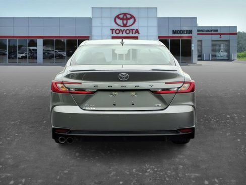 Certified 2025 Toyota Camry SE w/ Convenience Package FWD image 5