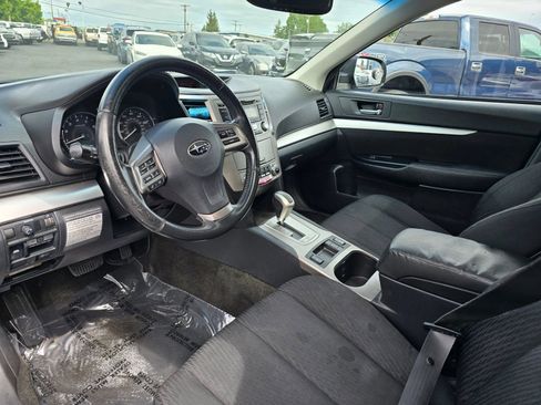 Used 2012 Subaru Outback 2.5i Premium AWD/4WD image 21